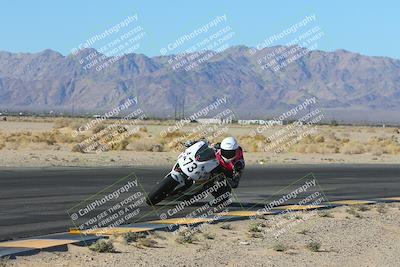 media/Jan-10-2025-CVMA Friday Practice (Fri) [[489e0da257]]/Group 4 and Trackday/Session 2 (Turn 4 Inside)/